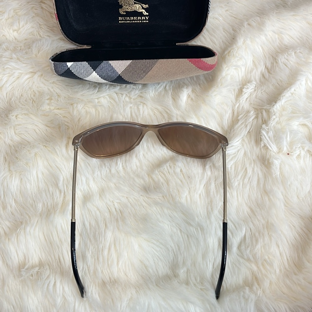 Authentic Burberry Sunglasses - Picture 9 of 14
